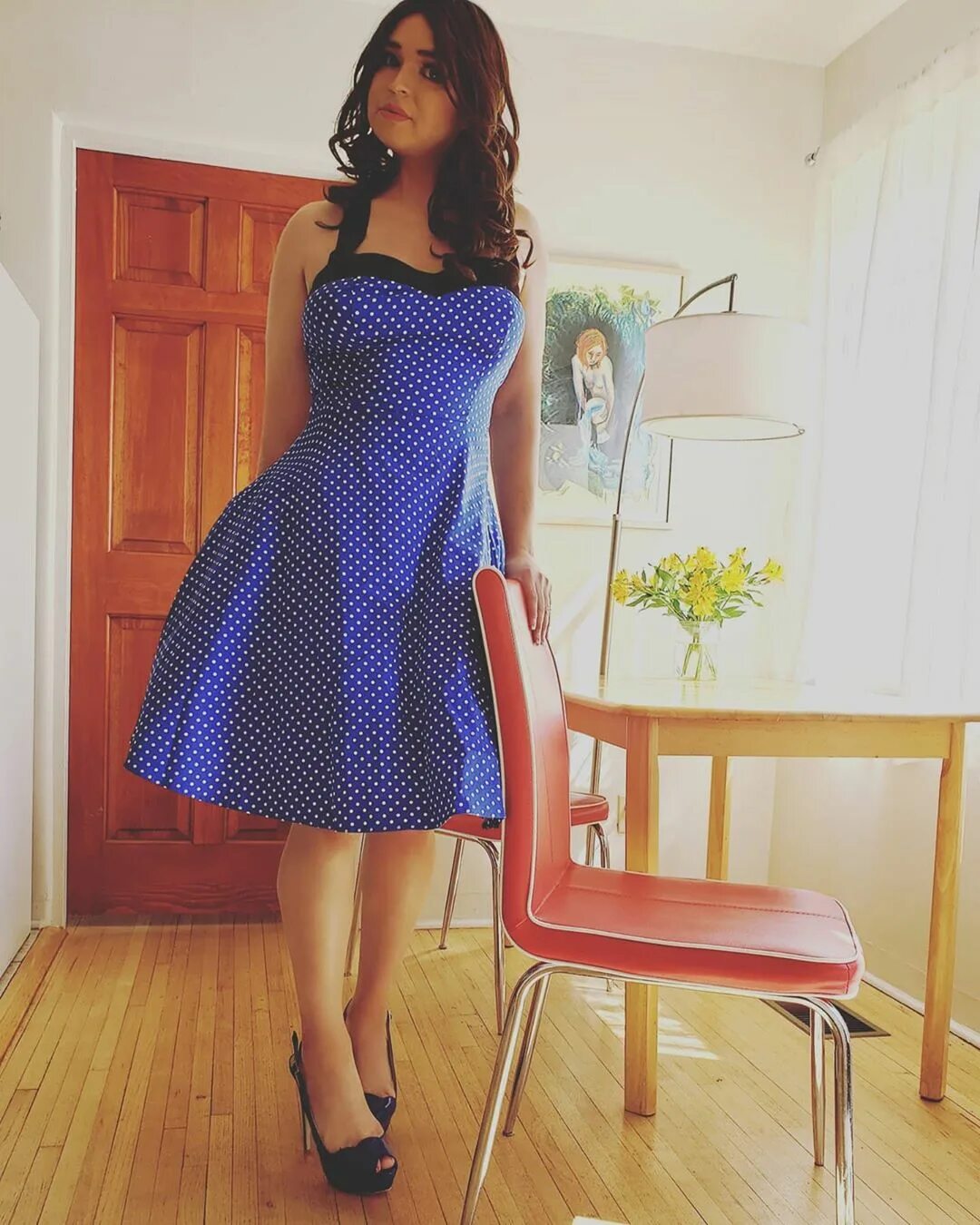 Lexa Bourne в Instagram: "I wish my dress wasn't so damn wrinkled...