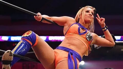 AEW’s Shanna sets her Twitter to private after being called 