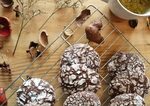 Langkah Mudah untuk Menyiapkan Chocolate Crinkle Cookies yan