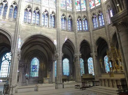 File:Saint-Denis (93), basilique Saint-Denis, abside 2.jpg -