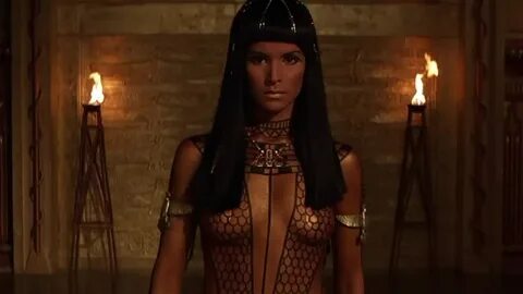 Nude Scenes: Patricia Velasquez - The Mummy - GIF Video nude
