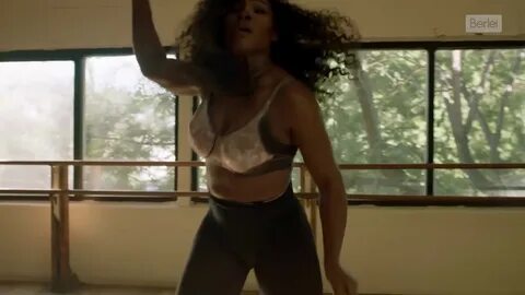 Serena Williams Dances With Herself In Berlei Sports Bra Ad!