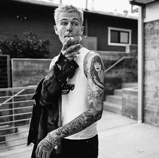 This pic is everything He's sooo hot Jesse rutherford, Prett