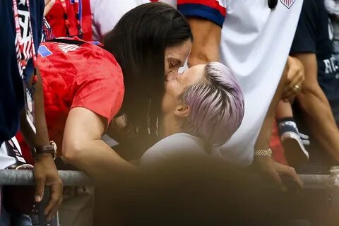 Megan Rapinoe kisses girlfriend Sue Bird after World Cup win