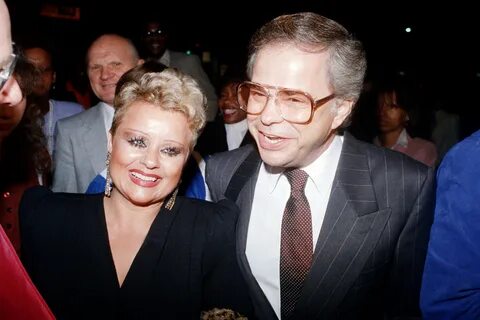 Jim and Tammy Faye Bakker Special: See Exclusive Clip From '