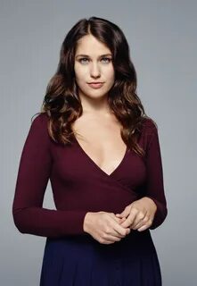 Meet the Characters of "Mozart in the Jungle" Lola kirke, Wo