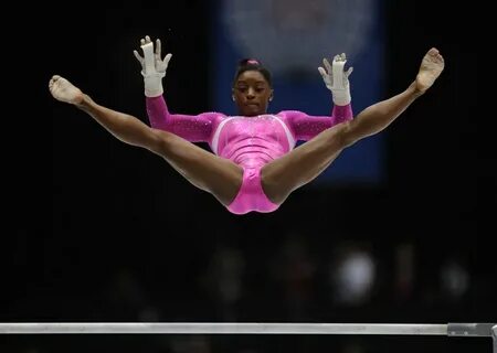 Photos: Simone Biles, la petite gymnaste amércaine qui vole