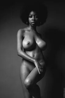 Черные голые девушки (72 фото)