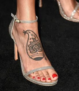 Eiza González's Feet wikiFeet Heels, Feet, Shoes