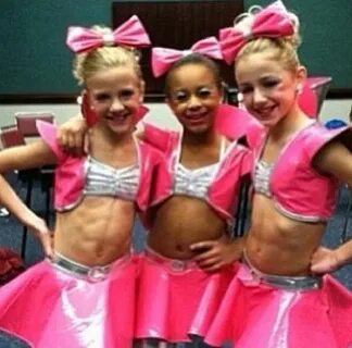 Paige, Nia, and Chloe in 'Sassy Dolls' costumes Dance moms c