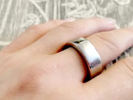 Oura Ring / The Oura Ring is the sleep-tracking jewelry of y