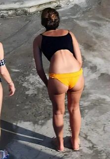Emma Watson Sexy Ass Thong Bikini - Fappenist