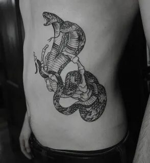 Best Snake Tattoos Designs Ideas // July, 2020 Skeleton hand