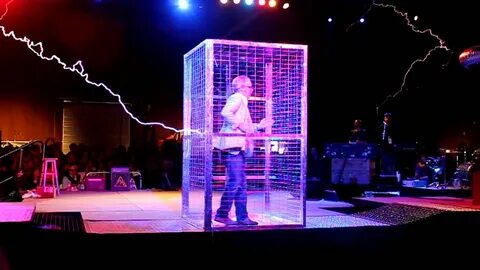 Faraday cage: Mythbusters star Adam Savage dancing in one, w