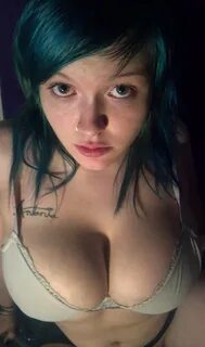 Looking for the full webcam session of this. Girl with blue 