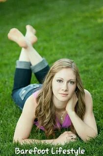 Pin by Ian Pope on Barefoot Ladies Senior portraits girl, Po
