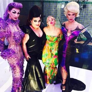 Season 9 Updates on Twitter Violet chachki, Rupaul, Drag rac