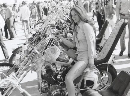 Girl on an old motorcycle: Post your pics! Page 142 Adventur