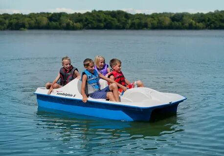 Amazon.com : Sun Dolphin 5 Seat Pedal Boat, Blue : Kids Padd