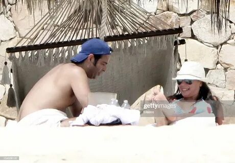 Pablo Montero and girlfriend Pamela enjoy a sunny day in the