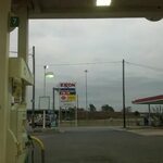 Exxon - Roanoke Rapids'de Akaryakıt İstasyonu