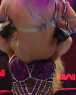 Sasha Banks' Wardrobe Malfunction - NUDE4.com