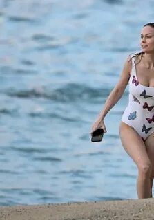 Brie Larson in a butterfly Swimsuit - Hawaii 04/19/2021 * Ce