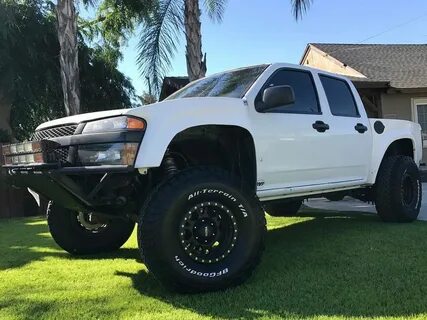 Chevy Colorado prerunner with CWF offroad bumper Chevy color