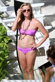 REESE WITHERSPOON in Bikini at Hotel in Hawaii - HawtCelebs