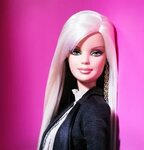 Mac Barbie Close-up Barbie collector, Barbie dolls, Beautifu