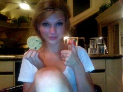 Taylor Swift Private Twitter Pics (45 Photos) - HawtCelebs