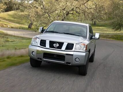 Nissan Titan 1 поколение Crew Cab пикап.