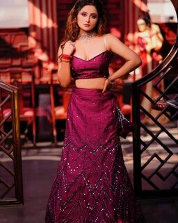 Rashmi Desai ullu actress hot photos gallery - South Indian 