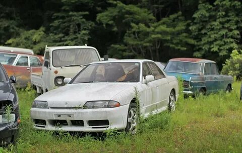 Japanese auto salvage photos