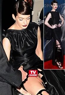 Anne Hathaway Ditches Underwear, Flashes the World - TV Guid