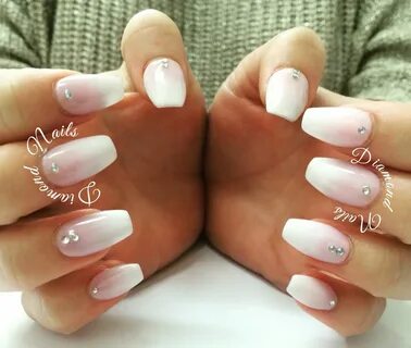 Baby boomers acrylic nails pink & white ombré. Not polish di
