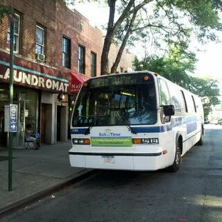 MTA Bus Stop (Q67, B32) - 21st Street