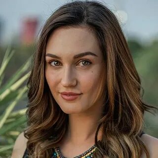 50 Hot Katherine Barrell Photos Will Make Your Day Better - 