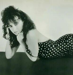 Beautiful Classic Rockers Susanna Hoffs and the Bangles - 21