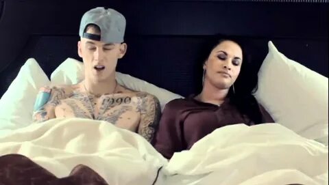 In Bed w/ Machine Gun Kelly Jail, Breaking Bottles, & Stalke