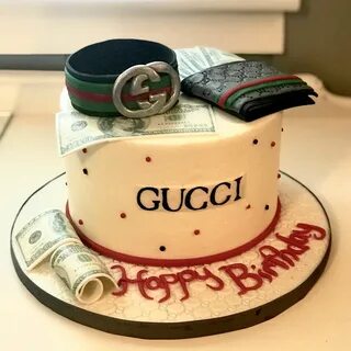 Gucci cake!!! #cakinitup #avleats #happybirthday #gucchi #ed