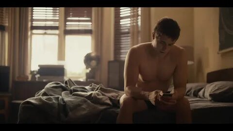 ausCAPS: Max Irons nude in Condor 1-01 "What Loneliness"