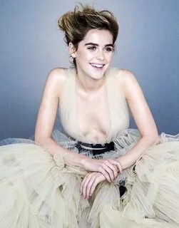 Kiernan Shipka Nude & Sexy Pics - Plus Naked Scene - Scandal