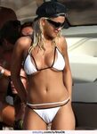 Rita Ora's moose knuckle Cameltoe Pussy Pic smutty.com