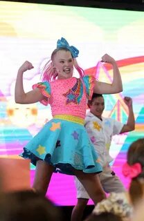 JoJo Siwa’s Sydney fans camp out to see star at Westfield Pa
