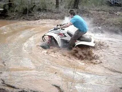 four wheeler mud bog - YouTube