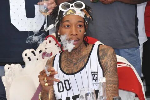 Pittsburgh Rapper Wiz Khalifa Arrested at LAX For Riding Hov