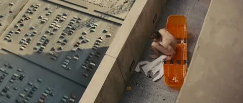 ausCAPS: Tom Hiddleston nude in High-Rise