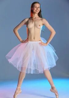 Annett A Nude in Tutu - Free Stunning 18 Picture Gallery at 