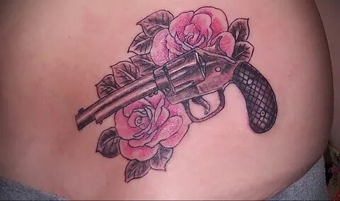 тату револьвер и роза 16.02.2021 № 0024 - tattoo rose revolv